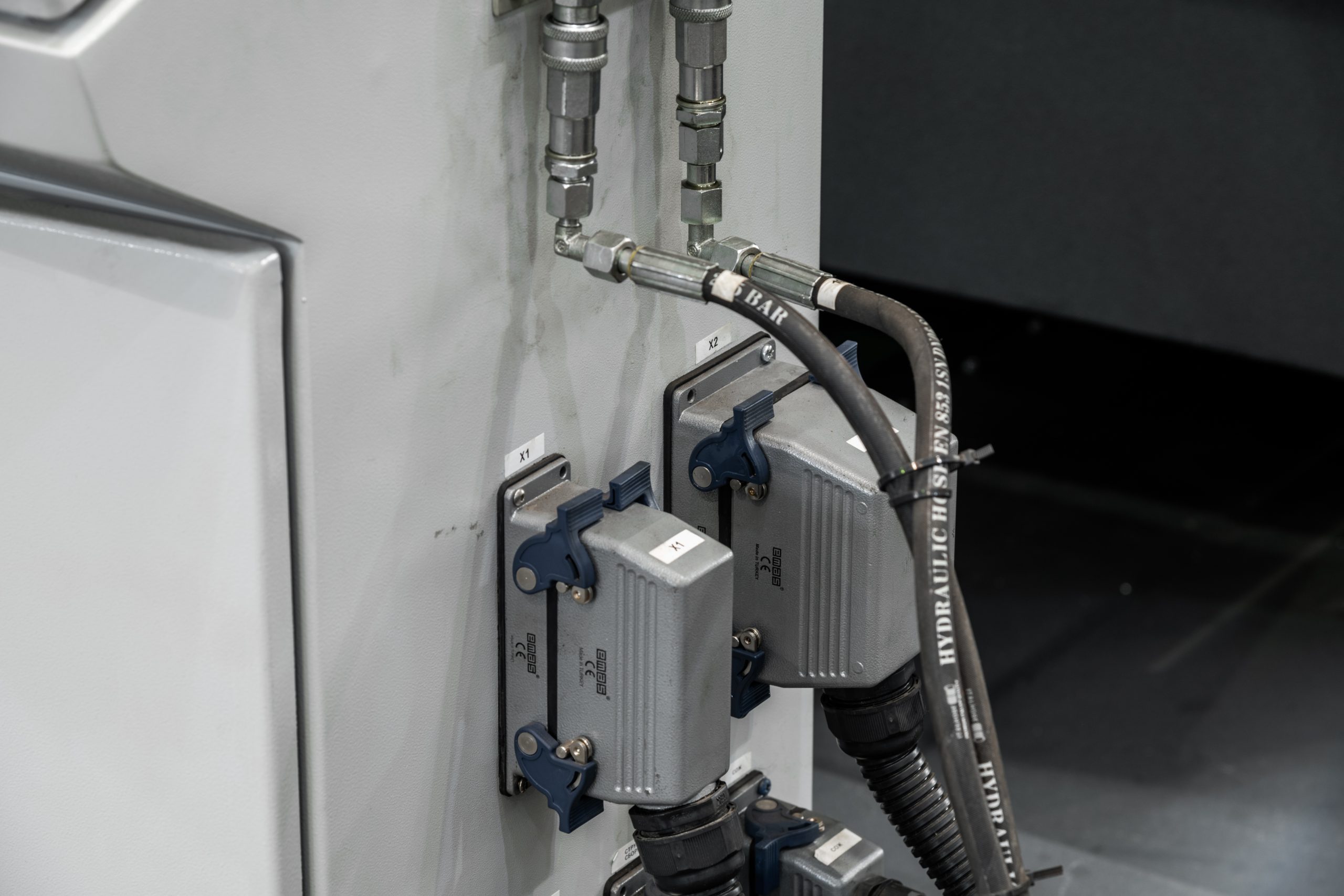 Вертикальный ленточнопильный станок HDS-1500TC