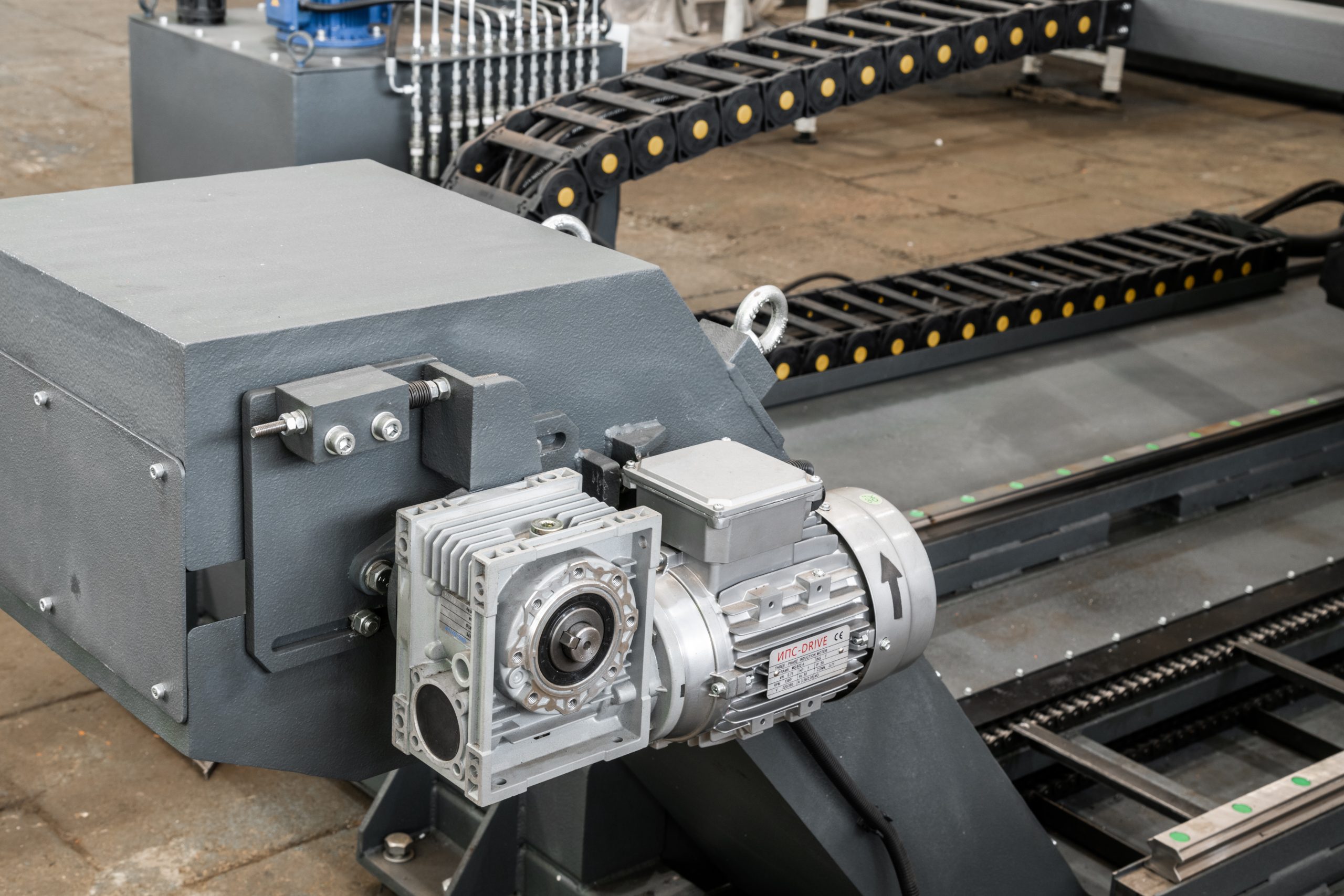 Вертикальный ленточнопильный станок HDS-1000TC