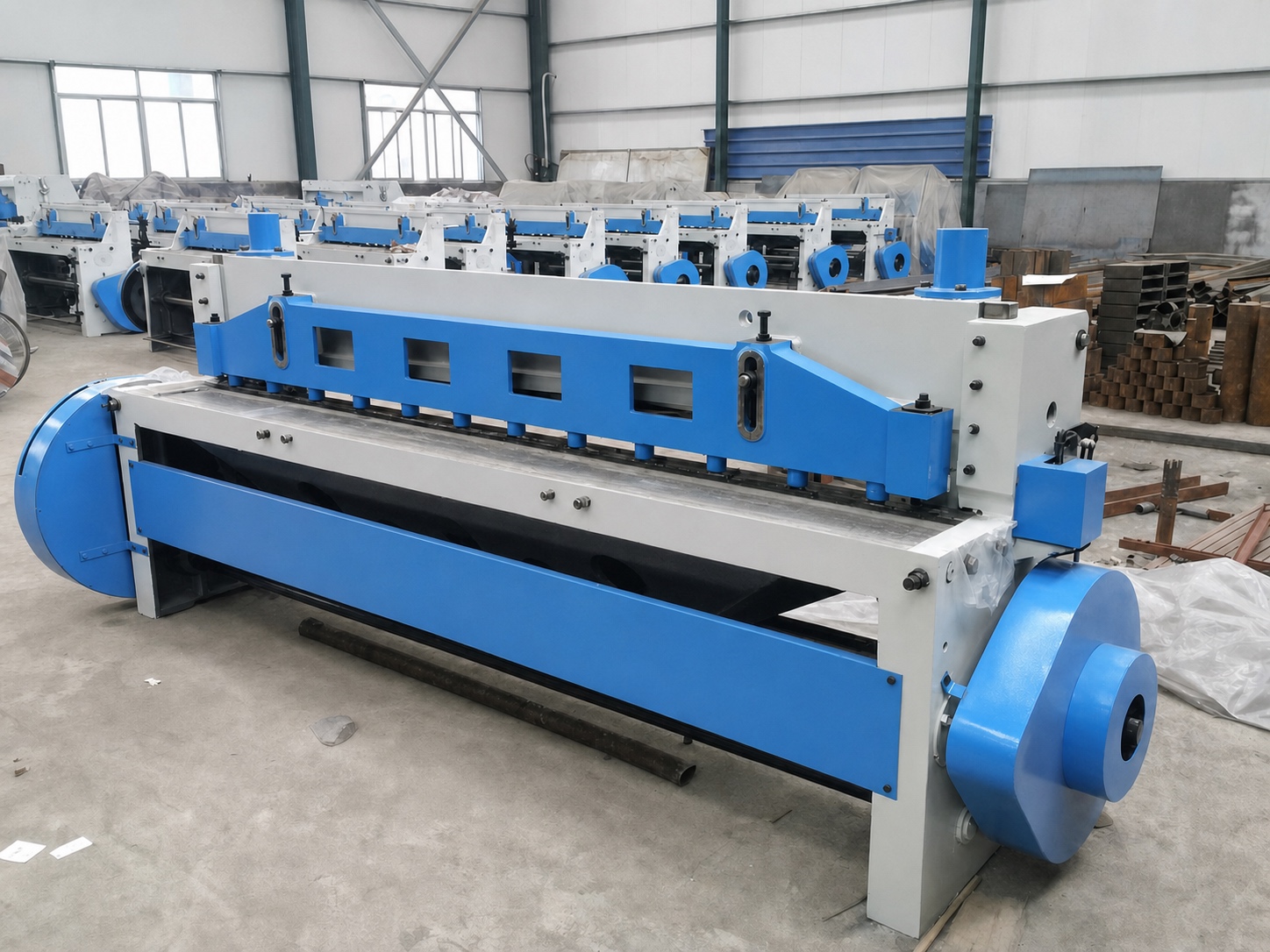Механические гильотинные ножницы Q11-4×2000 с маховиком